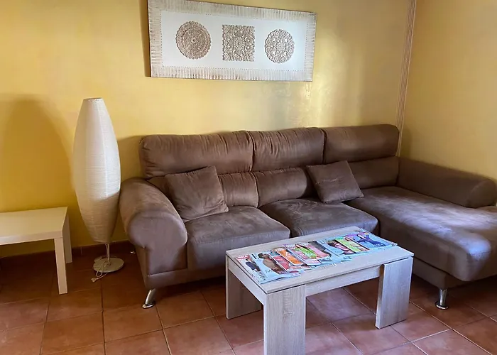 Habitacion Con Cama Matrimonial En Malaga